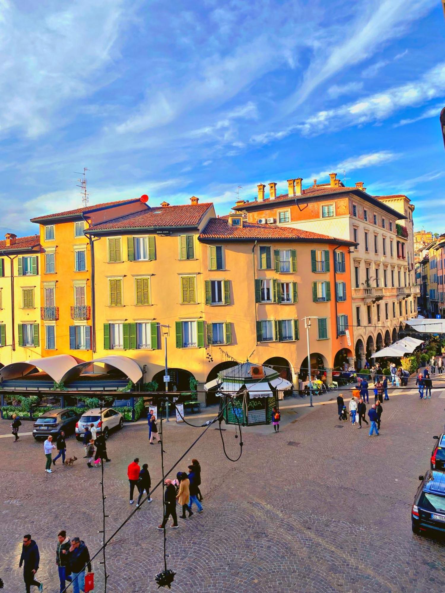 Appartamento Bergamo Centro Piazza Pontida - The Italian Escape מראה חיצוני תמונה